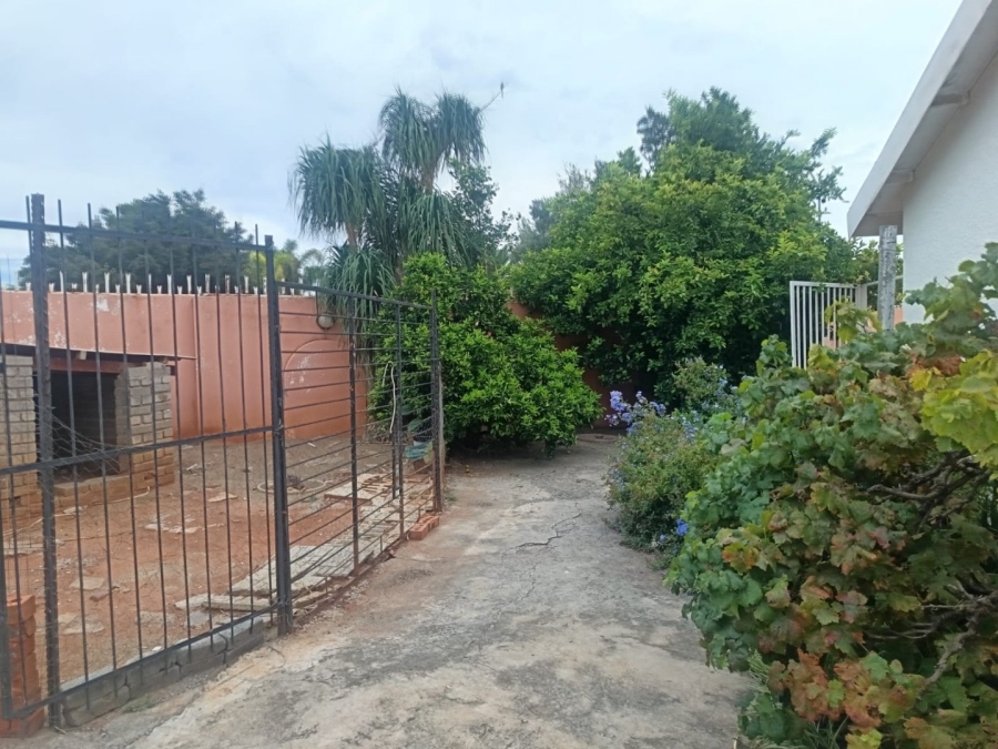 5 Bedroom Property for Sale in Royldene Northern Cape